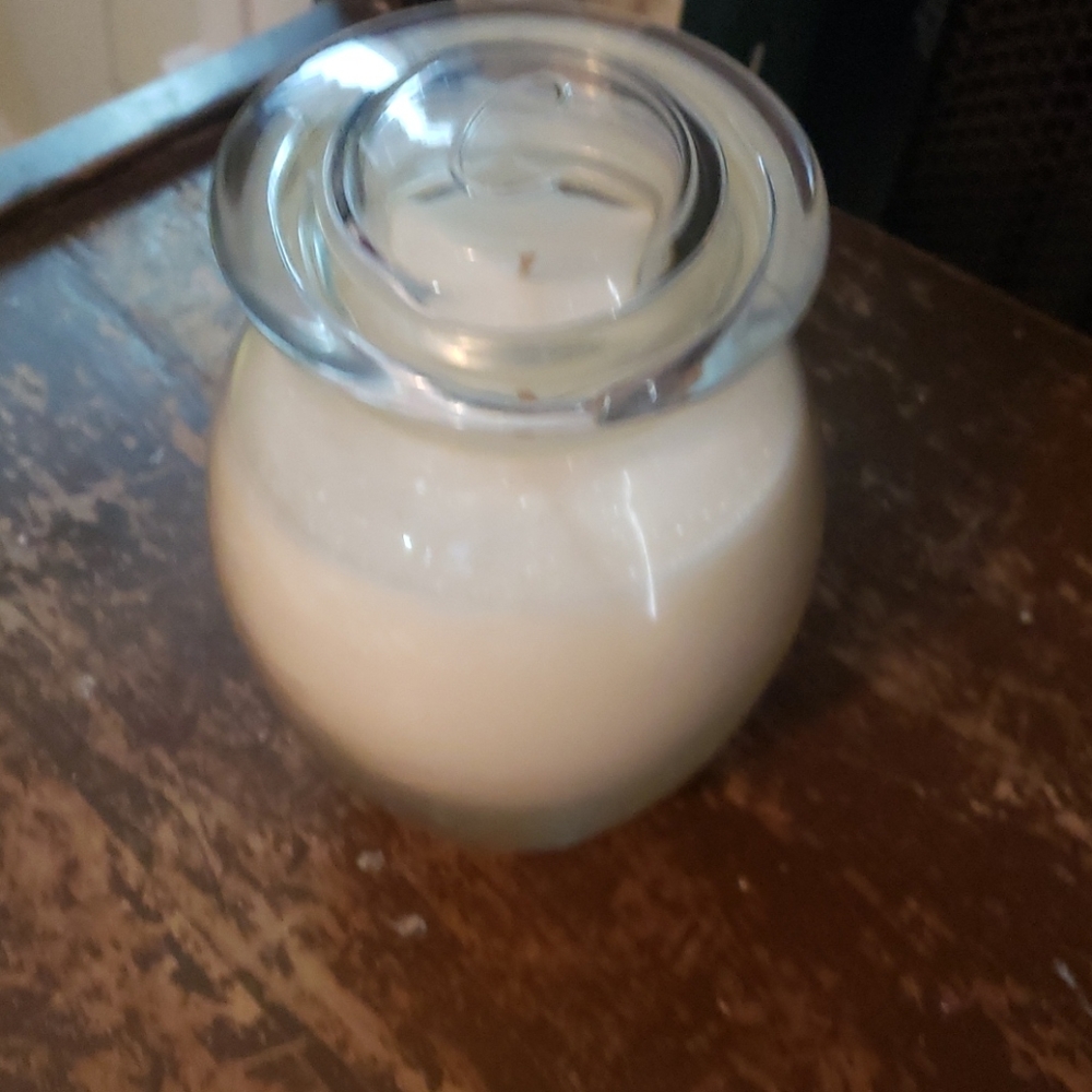 Carolina Candle Glass Jar Winter Bells Scent